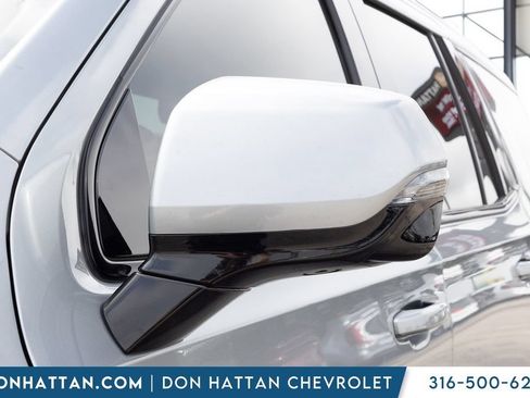 Used 2024 Chevrolet Tahoe Z71 w/ Luxury Package AWD/4WD image 30