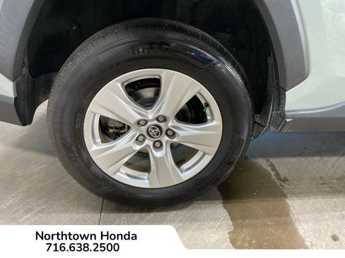 Used 2021 Toyota RAV4 XLE FWD image 12