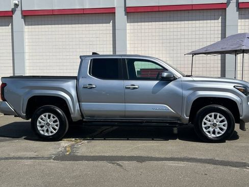 Used 2025 Toyota Tacoma SR5 w/ SR5 Upgrade Package image 3