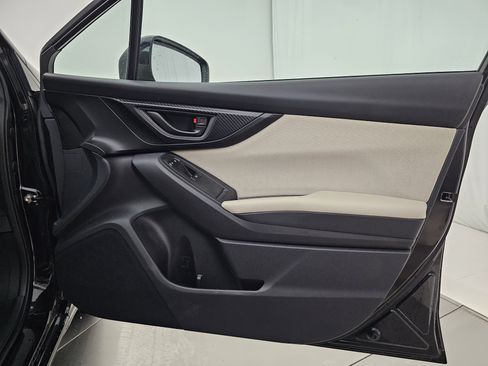 Used 2017 Subaru Impreza 2.0i Premium image 14