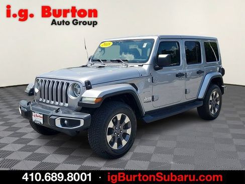 Used 2018 Jeep Wrangler Unlimited Sahara w/ Dual Top Group AWD/4WD image 3