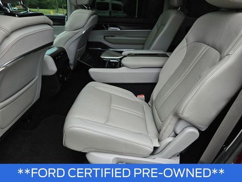 Used 2022 Jeep Grand Wagoneer Series I AWD/4WD image 16