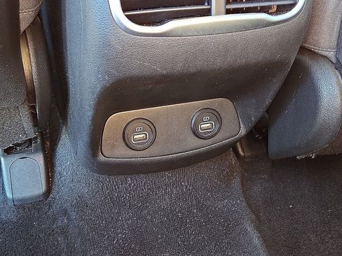 Used 2023 Hyundai Santa Fe SEL image 17