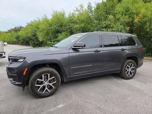 Used 2024 Jeep Grand Cherokee L Limited w/ Luxury Tech Group II AWD/4WD image 2
