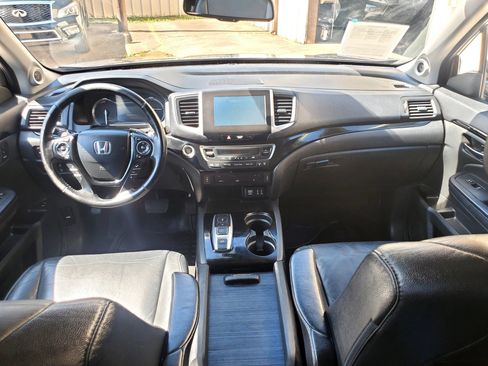Used 2016 Honda Pilot Touring image 34