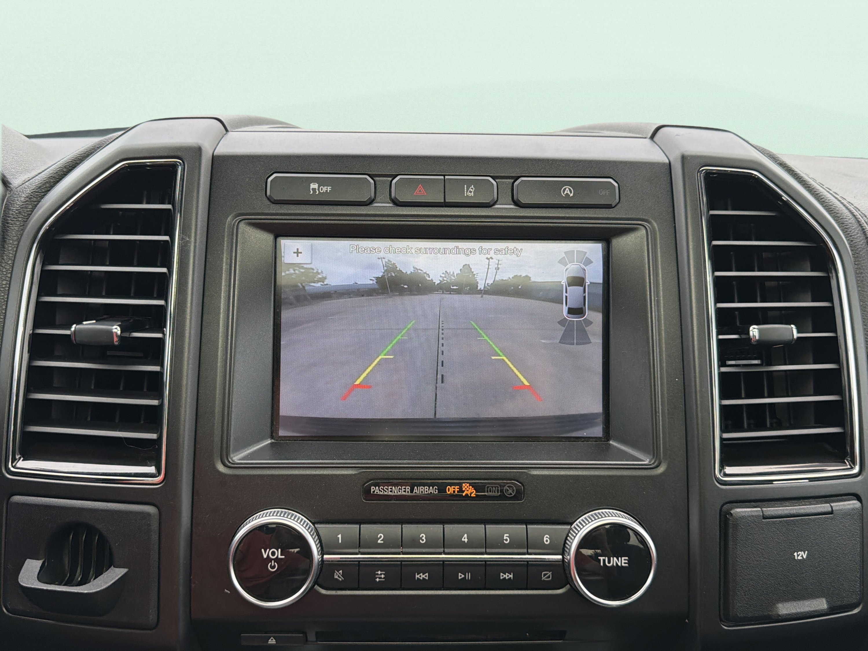 Used 2018 Ford Expedition Limited w/ Equipment Group 301A RWD image 50