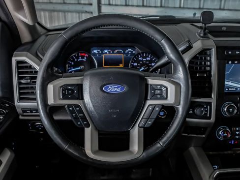 Used 2019 Ford F250 4x4 Crew Cab Super Duty image 15