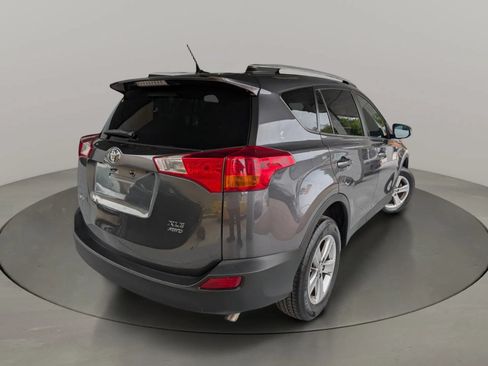 Used 2015 Toyota RAV4 XLE AWD/4WD image 5