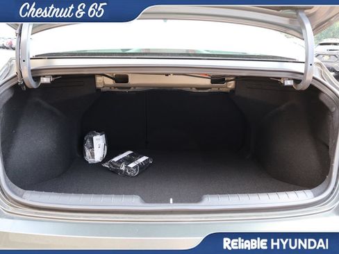 Certified 2025 Hyundai Elantra SEL w/ Cargo Package FWD image 15