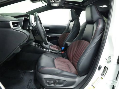 Used 2023 Toyota Corolla XSE FWD image 28