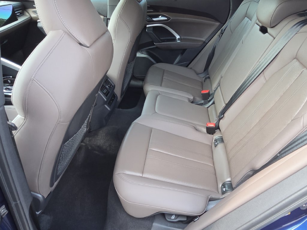 Certified 2025 Audi Q5 Premium AWD/4WD image 12