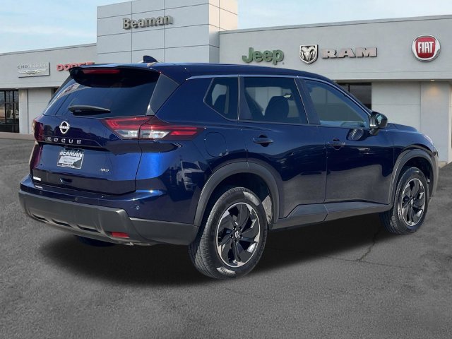 Used 2025 Nissan Rogue SV AWD/4WD image 7