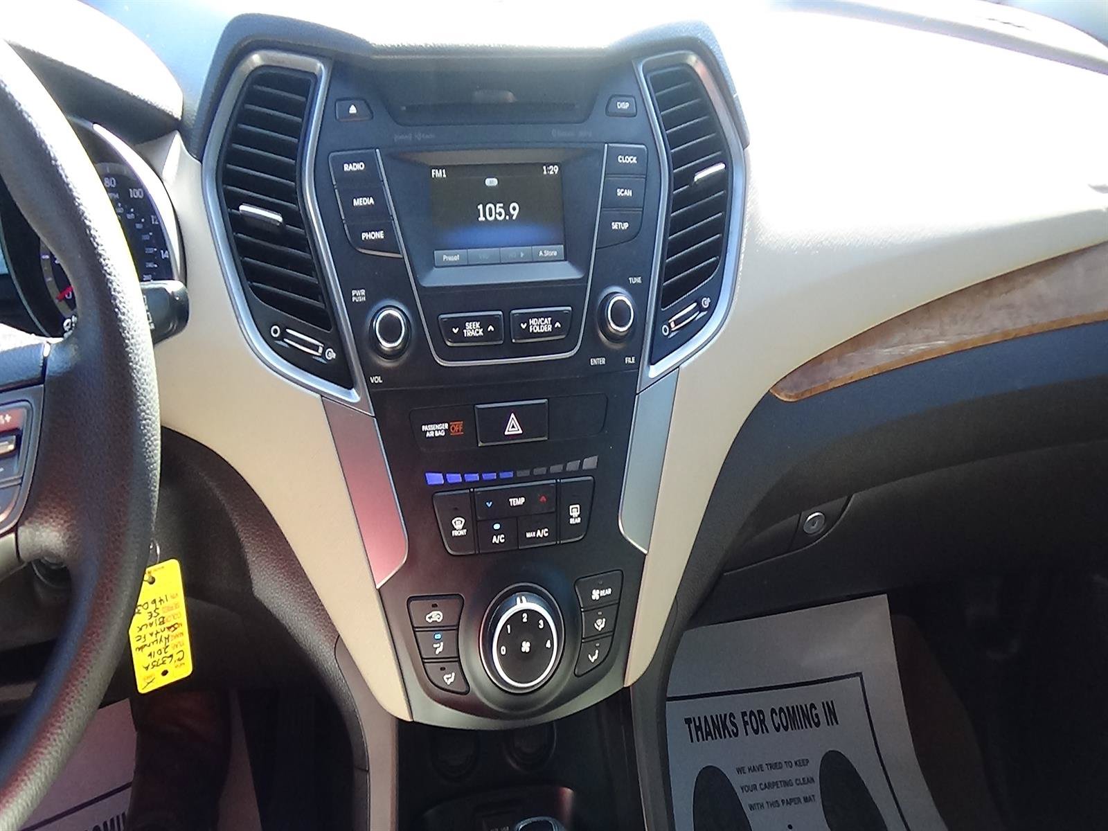 Used 2016 Hyundai Santa Fe SE FWD image 23
