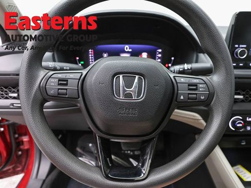Used 2025 Honda Accord SE image 10