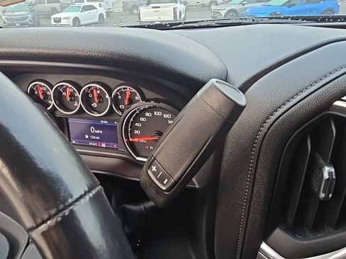 Used 2021 Chevrolet Silverado 1500 RST image 17