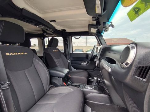 Used 2014 Jeep Wrangler Unlimited Sahara w/ Max Tow Package AWD/4WD image 51