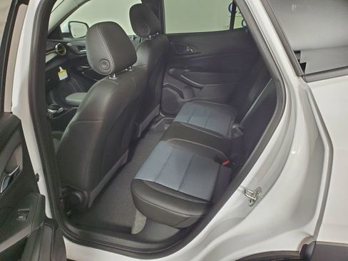 New 2026 Chevrolet Trax LT FWD image 11