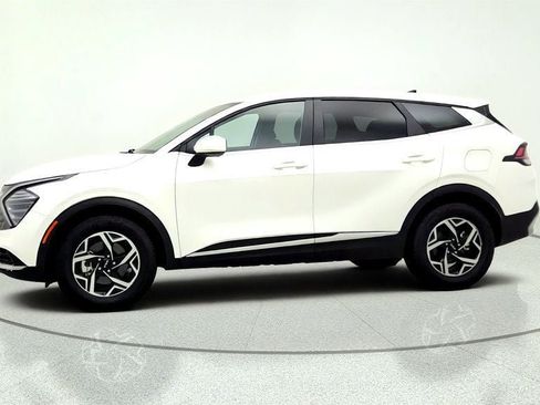 Used 2025 Kia Sportage LX FWD image 8