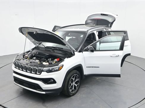 Used 2024 Jeep Compass Limited AWD/4WD image 32