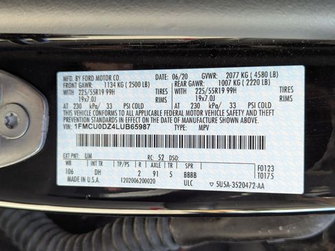 Used 2020 Ford Escape Titanium image 33