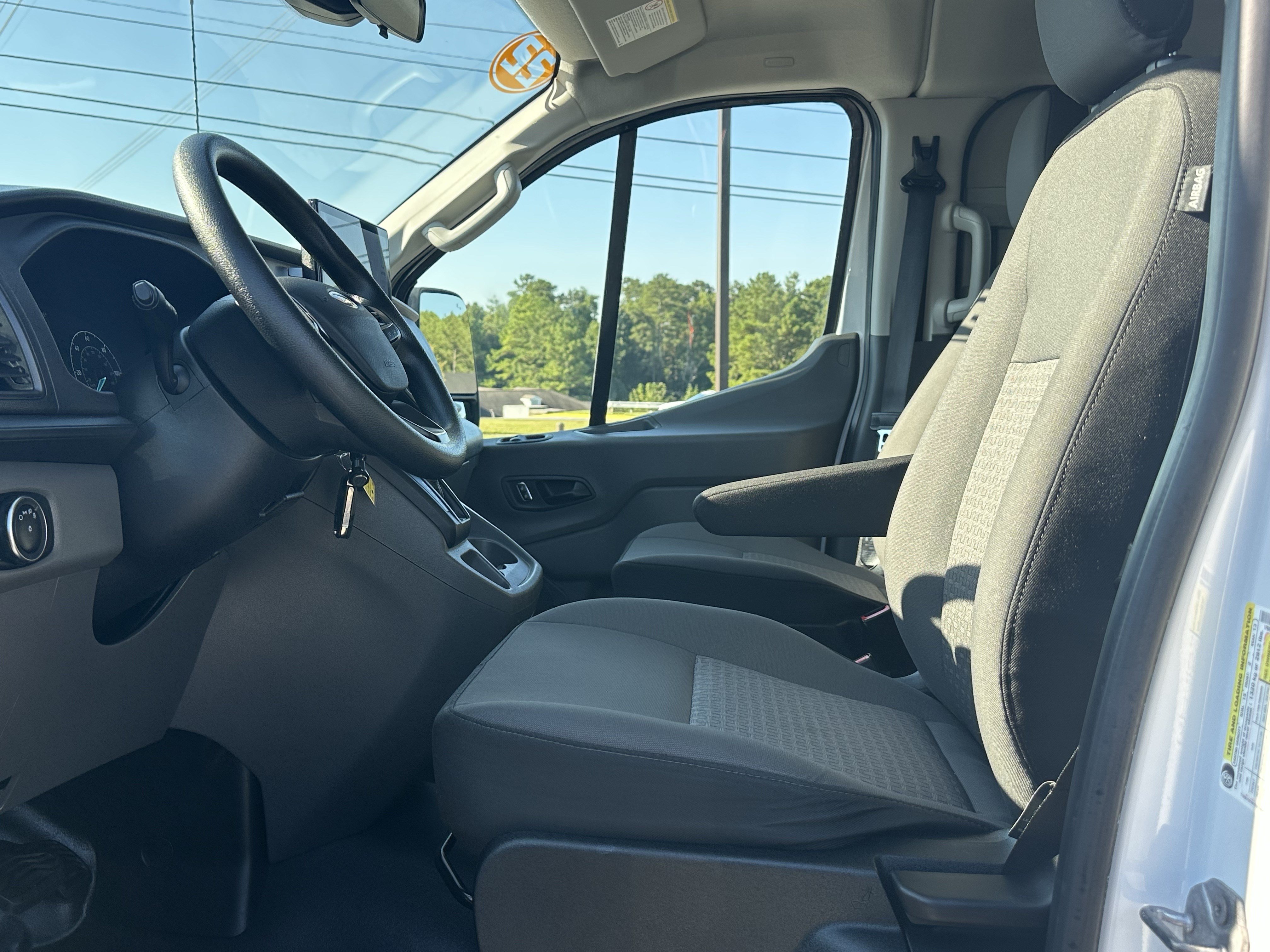 Used 2022 Ford Transit 350 XLT RWD image 9