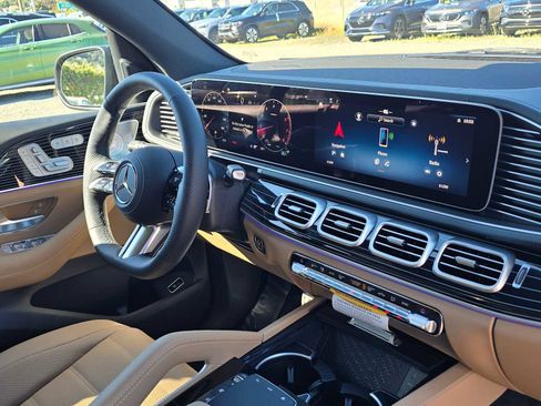 New 2026 Mercedes-Benz GLS 450 4MATIC image 10