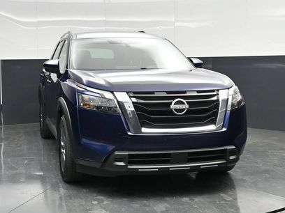 Used 2025 Nissan Pathfinder SV
