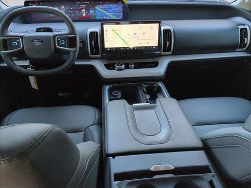 New 2026 Ford Expedition Active image 15