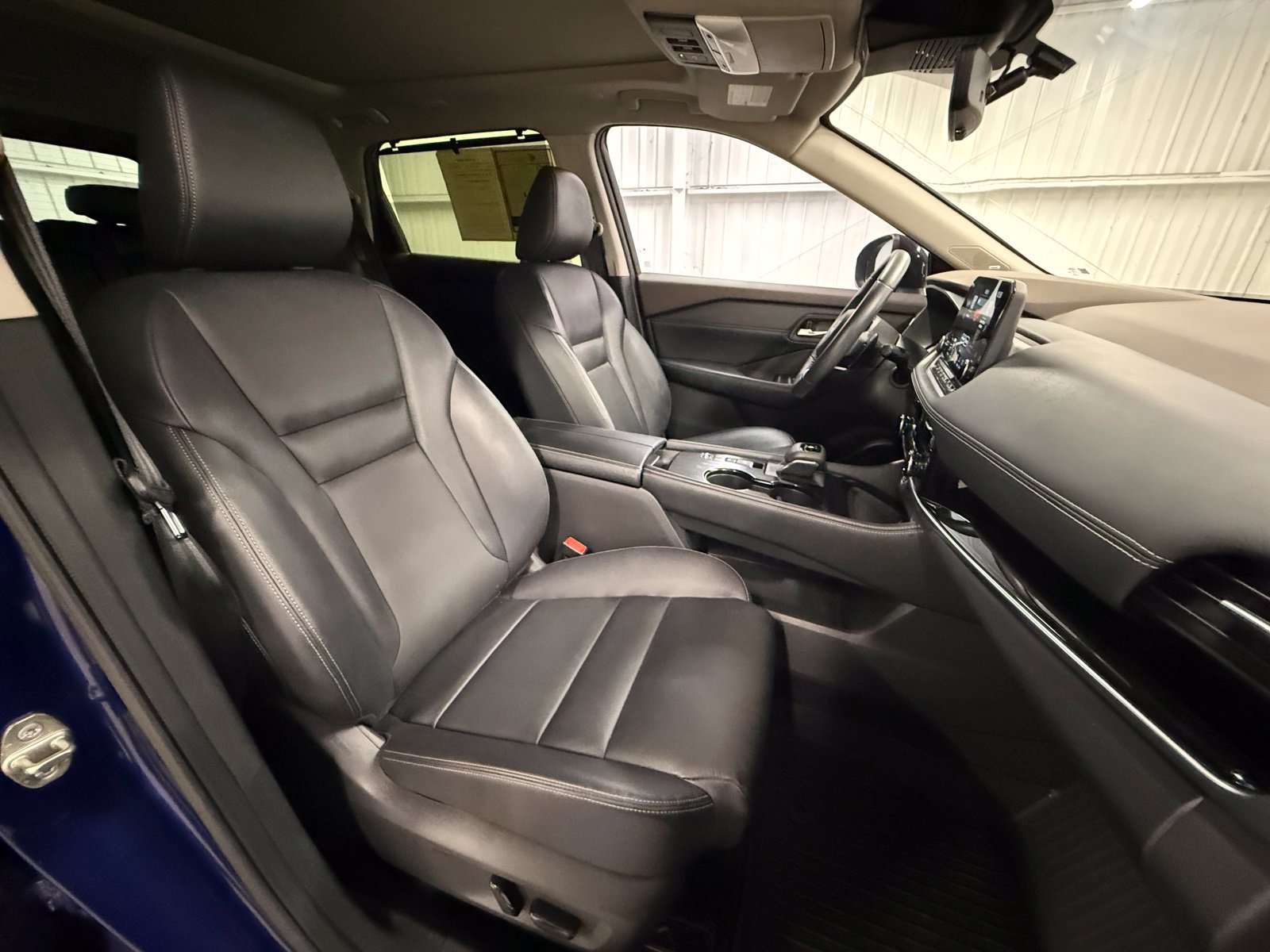 Used 2023 Nissan Rogue SL w/ SL Premium Package FWD image 26