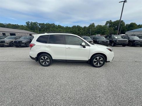 Used 2018 Subaru Forester 2.5i Limited AWD/4WD image 8