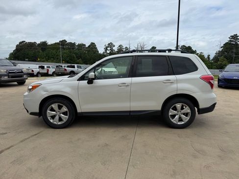 Used 2016 Subaru Forester 2.5i Premium w/ All-Weather Package AWD/4WD image 2