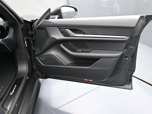 New 2026 Porsche Taycan image 30