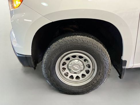 Used 2024 Chevrolet Silverado 1500 W/T w/ WT Value Package AWD/4WD image 30