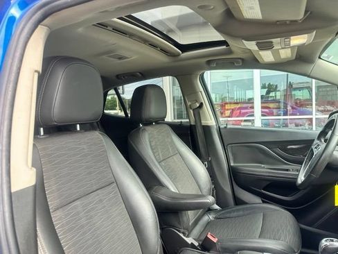 Used 2016 Buick Encore Convenience FWD image 4