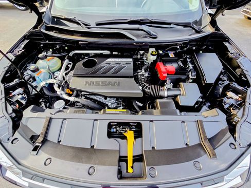 Used 2025 Nissan Rogue SV image 32