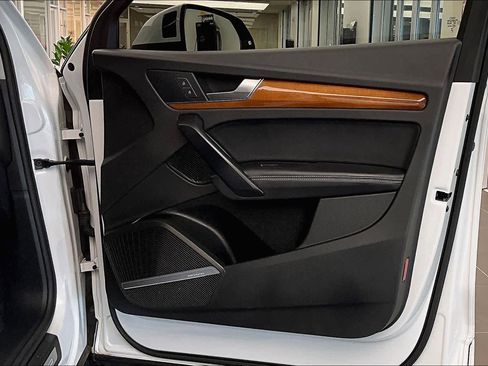 Used 2023 Audi Q5 2.0T Premium Plus w/ Premium Plus Package image 23