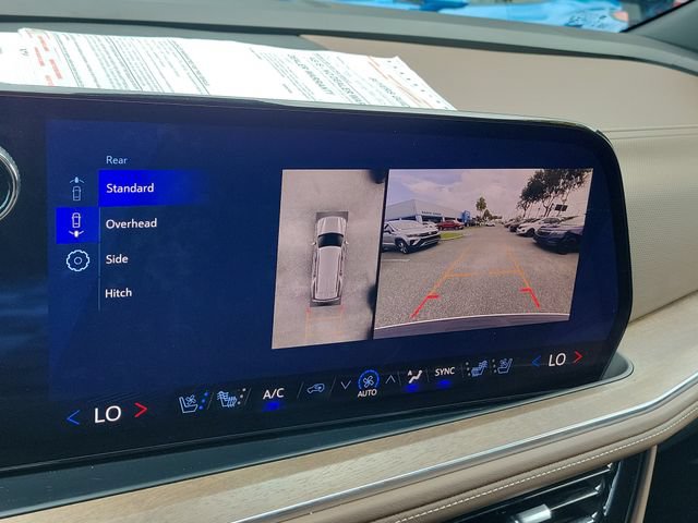 Certified 2025 Chevrolet Tahoe High Country AWD/4WD image 38