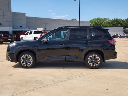 Used 2026 Subaru Forester Premium AWD/4WD image 4