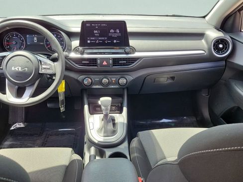 Used 2024 Kia Forte LXS FWD image 18