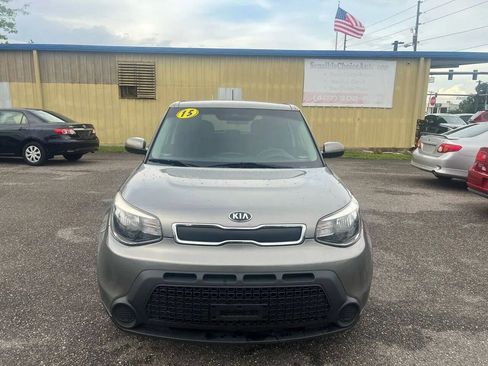 Used 2015 Kia Soul FWD image 2