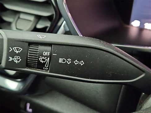 Used 2024 GMC Canyon Elevation image 26