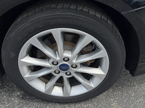 Used 2017 Ford Fusion Energi SE FWD image 5