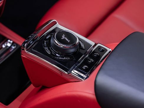 Used 2019 Rolls-Royce Phantom Sedan image 53