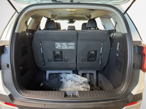 Certified 2026 Kia Carnival FWD image 25