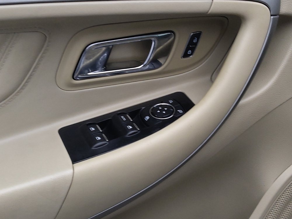Used 2014 Ford Taurus SE FWD image 27