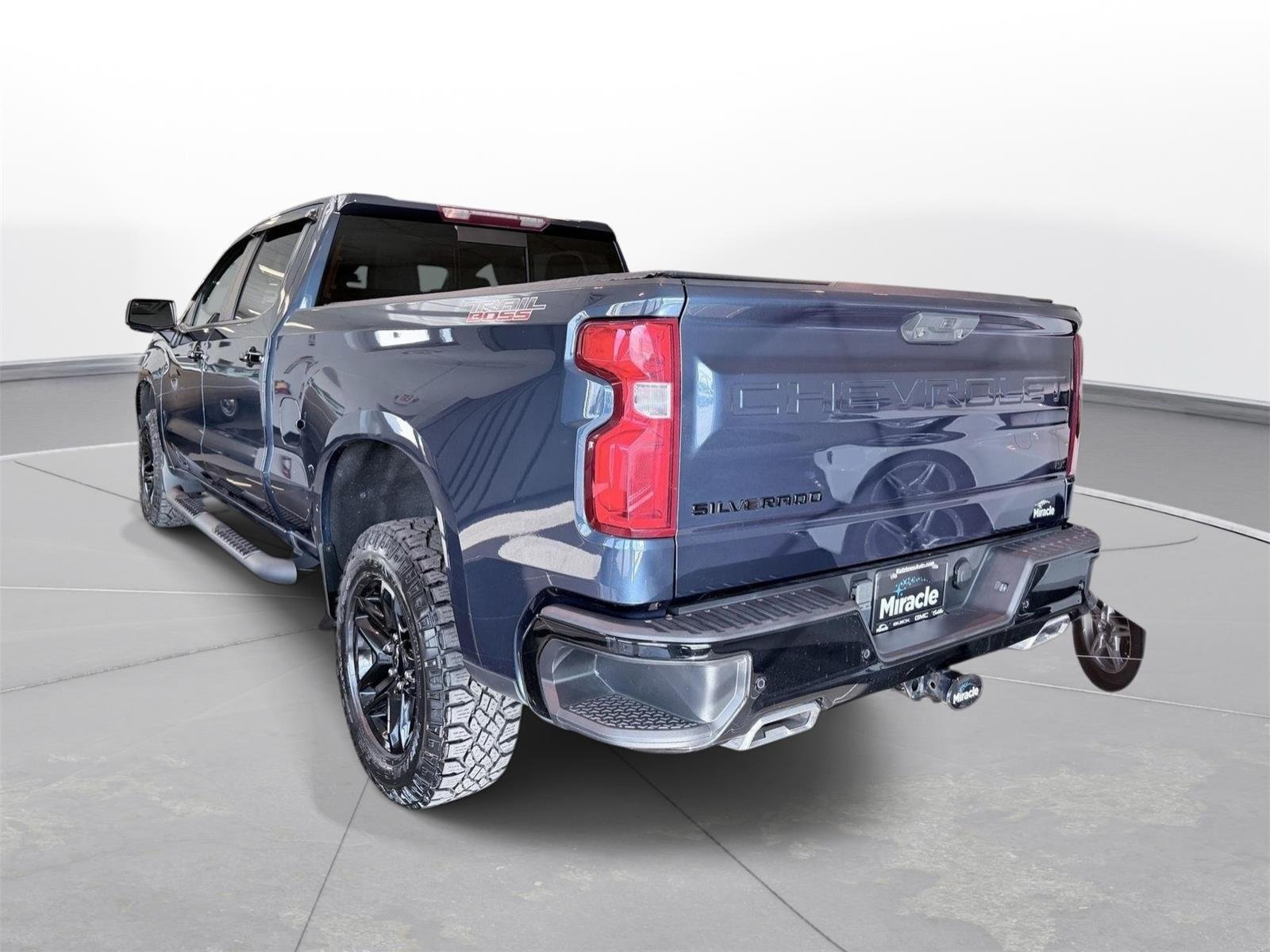 Used 2022 Chevrolet Silverado 1500 LT Trail Boss w/ LT Trail Boss Premium Package AWD/4WD image 6