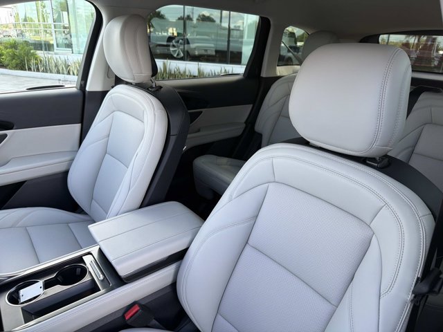 New 2026 Lincoln Nautilus Premier AWD/4WD image 13