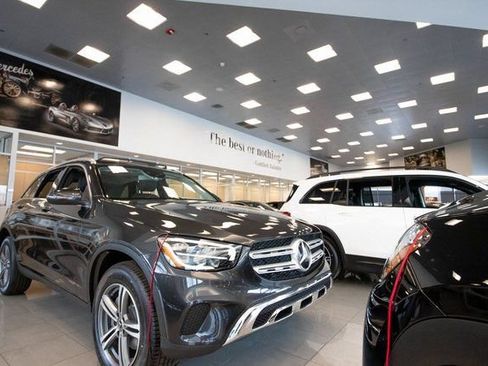 Certified 2023 Mercedes-Benz GLB 250 4MATIC image 33