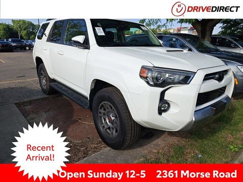 Used 2022 Toyota 4Runner TRD Off-Road Premium w/ Revi AWD/4WD image 1