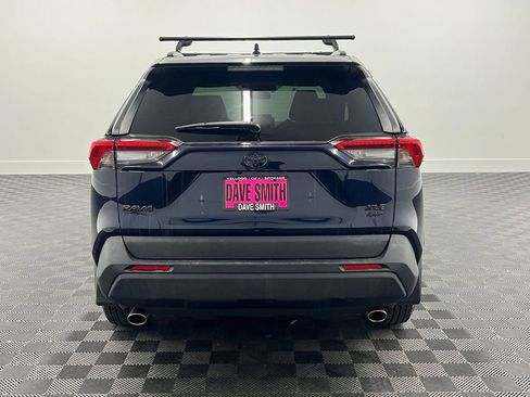 Used 2020 Toyota RAV4 XLE w/ XLE Grade Weather Package image 9